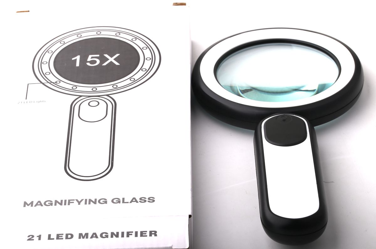 Лупа 21LED MAGNIFIER 15X