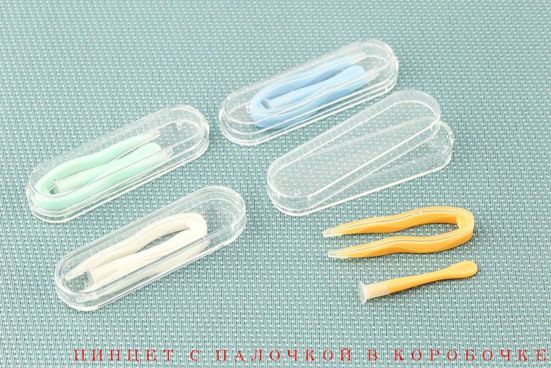 Пинцет с палочкой в коробочке